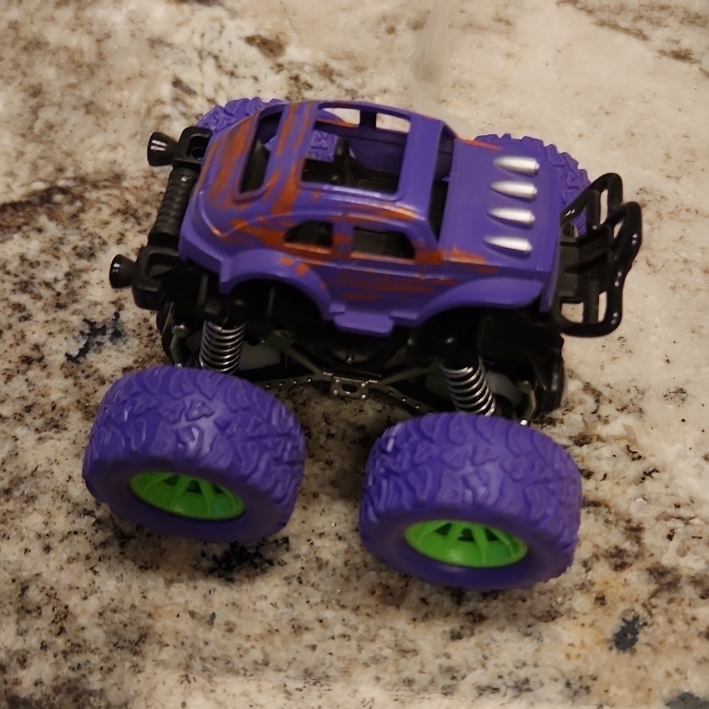 Rev up purple car Rumble